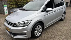 Gebruikt 2019 VW Touran Highline MPV | € 25.450 (Goede deal)