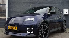 Blauw Gebruikt 2024 Renault R5 Iconic Hatchback | € 32.240 (Eerlijke prijs)