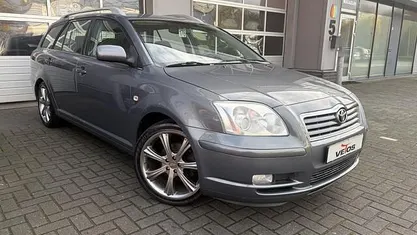 Grijs Gebruikt 2005 Toyota Avensis Sol Stationwagen | € 4.250 (Eerlijke prijs)