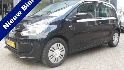 Zwart Gebruikt 2015 VW up! move up! Hatchback | € 7.350 (Eerlijke prijs)