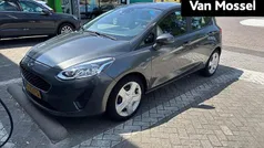 Grijs Gebruikt 2017 Ford Fiesta Trend Hatchback | € 9.645 (Eerlijke prijs)