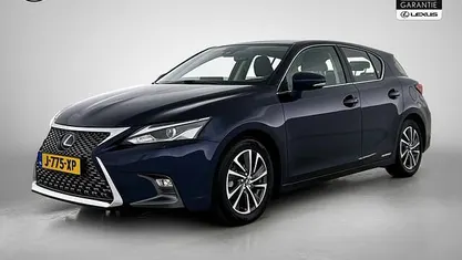Blauw Occasion 2020 Lexus CT200h Hatchback | € 21.945 (Eerlijke prijs)