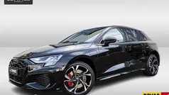 Zwart Gebruikt 2021 Audi A3 Sportback e-tron S-Line Sedan | € 29.944 (Eerlijke prijs)