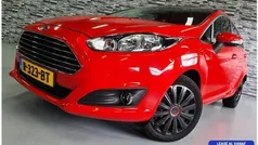 Rood Gebruikt 2015 Ford Fiesta Titanium Hatchback | € 6.995 (Eerlijke prijs)