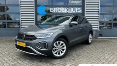 Gebruikt 2024 VW T-Roc Edition SUV | € 30.895 (Eerlijke prijs)