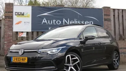 Gebruikt 2020 VW Golf VII Style Hatchback | € 24.900 (Eerlijke prijs)