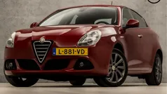 Rood Gebruikt 2011 Alfa Romeo Giulietta Distinctive Hatchback | € 6.945 (Goede deal)