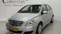 Grijs Gebruikt 2010 Mercedes B160 MPV | € 5.250 (Eerlijke prijs)