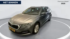 Grijs Gebruikt 2023 Skoda Octavia Business Line Stationwagen | € 24.440 (Eerlijke prijs)