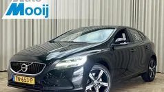 Zwart Gebruikt 2018 Volvo V40 R-Design Stationwagen | € 16.450 (Eerlijke prijs)