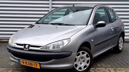 Occasion Peugeot 206 60 PK (44 kW) 2004 Grijs Hatchback