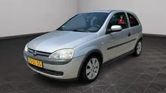 Grijs Gebruikt 2002 Opel Corsa Hatchback | € 1.749 (Eerlijke prijs)