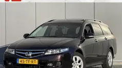 Bruin Gebruikt 2006 Honda Accord Executive Stationwagen | € 2.948 (Eerlijke prijs)