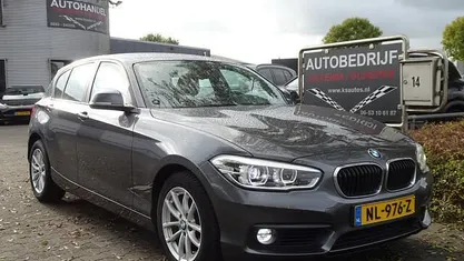 Occasion BMW 118 Executive 136 PK (100 kW) 2017 Grijs Hatchback