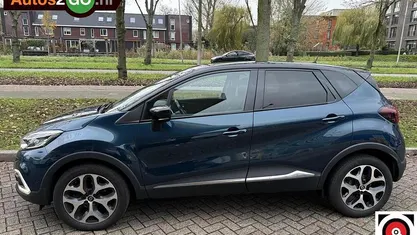 Blauw (parellak) Occasion 2019 Renault Captur Intens SUV | € 13.495 (Eerlijke prijs)