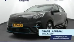 Zwart, metallic lak Gebruikt 2022 Kia e-Niro 2 SUV | € 26.450 (Super prijs)
