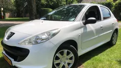 Wit Gebruikt 2011 Peugeot 206+ Access Hatchback | € 3.499 (Eerlijke prijs)