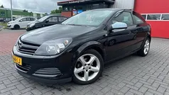 Zwart Gebruikt 2005 Opel Astra GTC Enjoy Hatchback | € 1.490 (Eerlijke prijs)