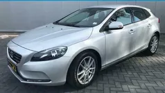 Grijs Gebruikt 2014 Volvo V40 Momentum Stationwagen | € 6.950 (Eerlijke prijs)