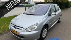 Gebruikt 2005 Peugeot 307 Premium Hatchback | € 2.499 (Eerlijke prijs)