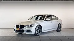 Glaciersilber metallic (licht grijs metallic) Gebruikt 2018 BMW 320 Executive Sedan | € 27.895 (Eerlijke prijs)