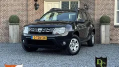 Zwart Gebruikt 2014 Dacia Duster Lauréate SUV | € 7.495 (Eerlijke prijs)