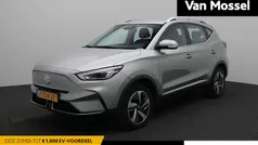 Grijs Gebruikt 2023 MG ZS Comfort Sedan | € 21.995 (Eerlijke prijs)