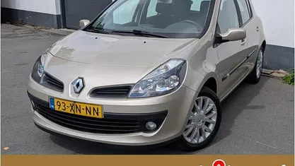Beige Occasion 2007 Renault Clio II Dynamique Hatchback | € 2.300 (Eerlijke prijs)