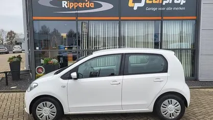 Wit Gebruikt 2016 VW up! move up! Hatchback | € 6.750 (Eerlijke prijs)
