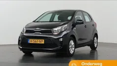 Zwart, metallic lak Gebruikt 2020 Kia Picanto Hatchback | € 12.835 (Eerlijke prijs)
