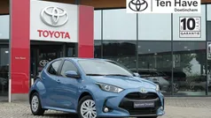 Gebruikt 2020 Toyota Yaris Hybrid Active Hatchback | € 17.900 (Eerlijke prijs)