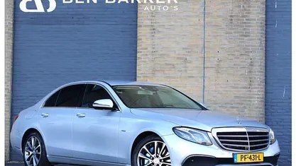Grijs Gebruikt 2016 Mercedes E350 Business Sedan | € 19.900 (Goede deal)