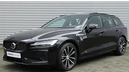 Zwart Gebruikt 2024 Volvo V60 Plus Stationwagen | € 41.950 (Eerlijke prijs)