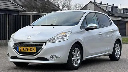 Occasion Peugeot 208 Style 82 PK (60 kW) 2014 Wit Hatchback