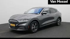 Grijs Gebruikt 2021 Ford Mustang Mach-E SUV | € 29.945 (Eerlijke prijs)