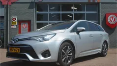 Gebruikt 2017 Toyota Avensis Business Edition Stationwagen | € 16.950 (Eerlijke prijs)
