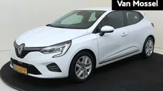 Wit Gebruikt 2019 Renault Clio IV Zen Hatchback | € 13.235 (Eerlijke prijs)