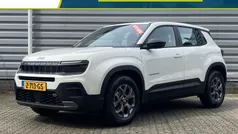 Wit, metallic lak Nieuw 2024 Jeep Avenger Longitude SUV | € 30.795 (Eerlijke prijs)