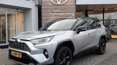 Gebruikt 2020 Toyota RAV4 Hybrid SUV | € 31.900 (Eerlijke prijs)