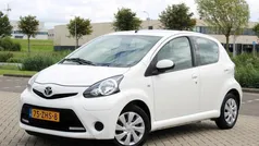 Wit Gebruikt 2012 Toyota Aygo Hatchback | € 4.950 (Eerlijke prijs)