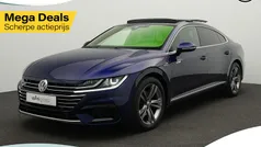 Blauw Gebruikt 2019 VW Arteon Business Hatchback | € 25.900 (Eerlijke prijs)