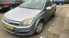 Grijs Gebruikt 2005 Opel Astra Enjoy Hatchback | € 675 (Goede deal)