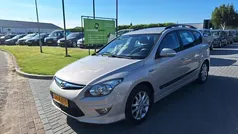 Beige, metallic lak Gebruikt 2011 Hyundai i30 Stationwagen | € 3.299 (Eerlijke prijs)
