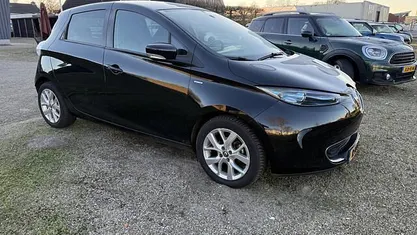 Zwart Gebruikt 2018 Renault Zoe Iconic Hatchback | € 7.250 (Eerlijke prijs)