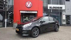 Zwart Gebruikt 2015 Kia Rio Hatchback | € 7.445 (Eerlijke prijs)