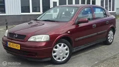 Rood Gebruikt 2000 Opel Astra Club Hatchback | € 1.149 (Eerlijke prijs)