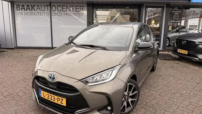 Occasion Toyota Yaris Hybrid Active 92 PK (67 kW) 2021 Wit (metallic) Hatchback