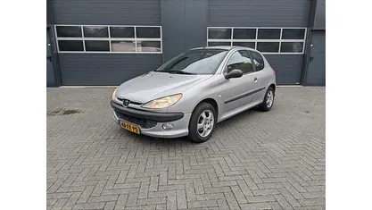 Occasion Peugeot 206 89 PK (65 kW) 2000 Hatchback