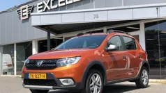 Oranje Gebruikt 2017 Dacia Sandero Stepway Hatchback | € 7.950 (Eerlijke prijs)