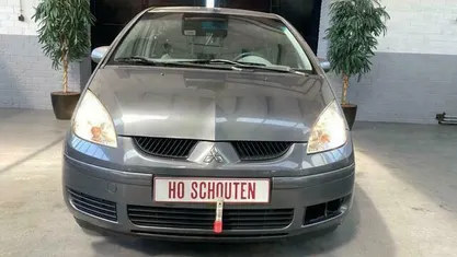 Occasion Mitsubishi Colt Inform 95 PK (69 kW) 2005 Grijs Hatchback